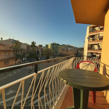 Diana Apartamento Con Terraza Muy Cerca Del Mar 피네다데마르 외부 사진