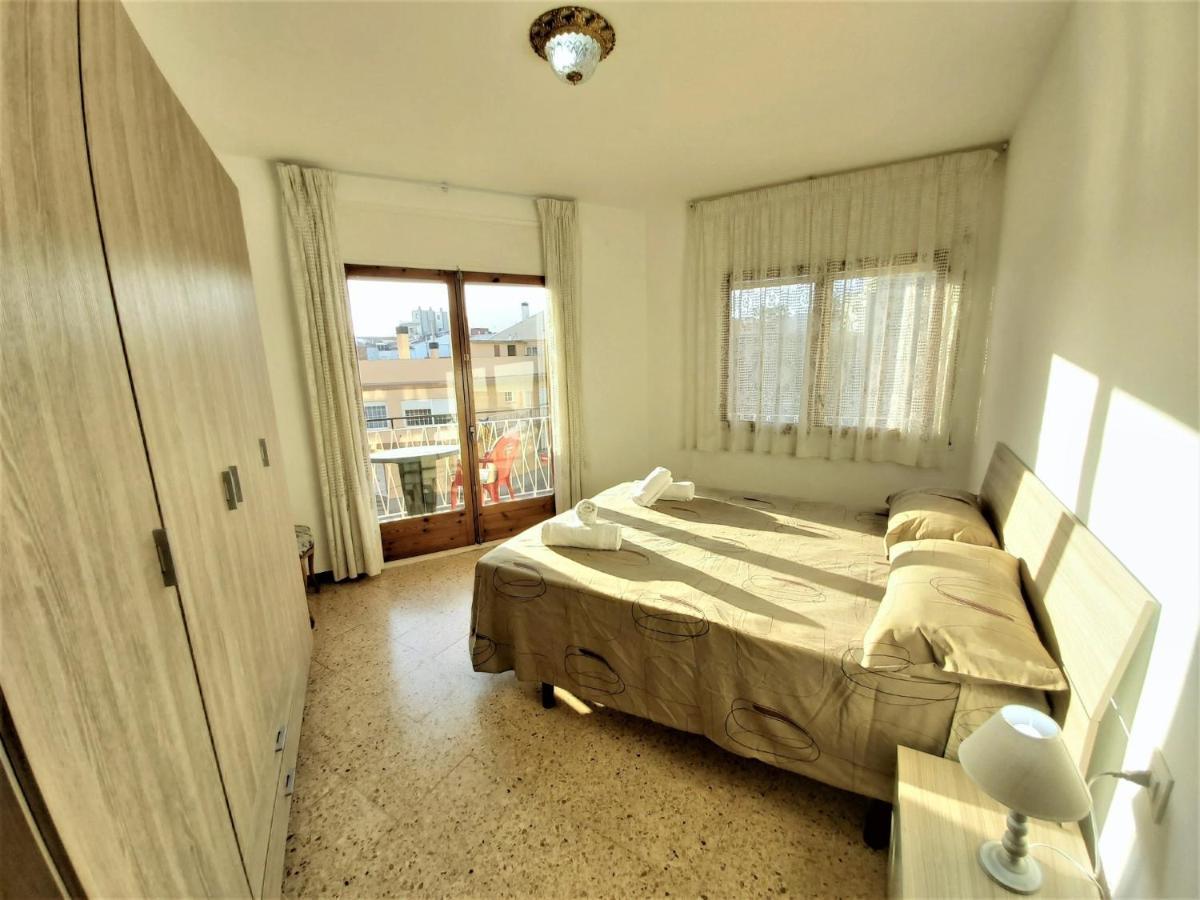 Diana Apartamento Con Terraza Muy Cerca Del Mar 피네다데마르 외부 사진