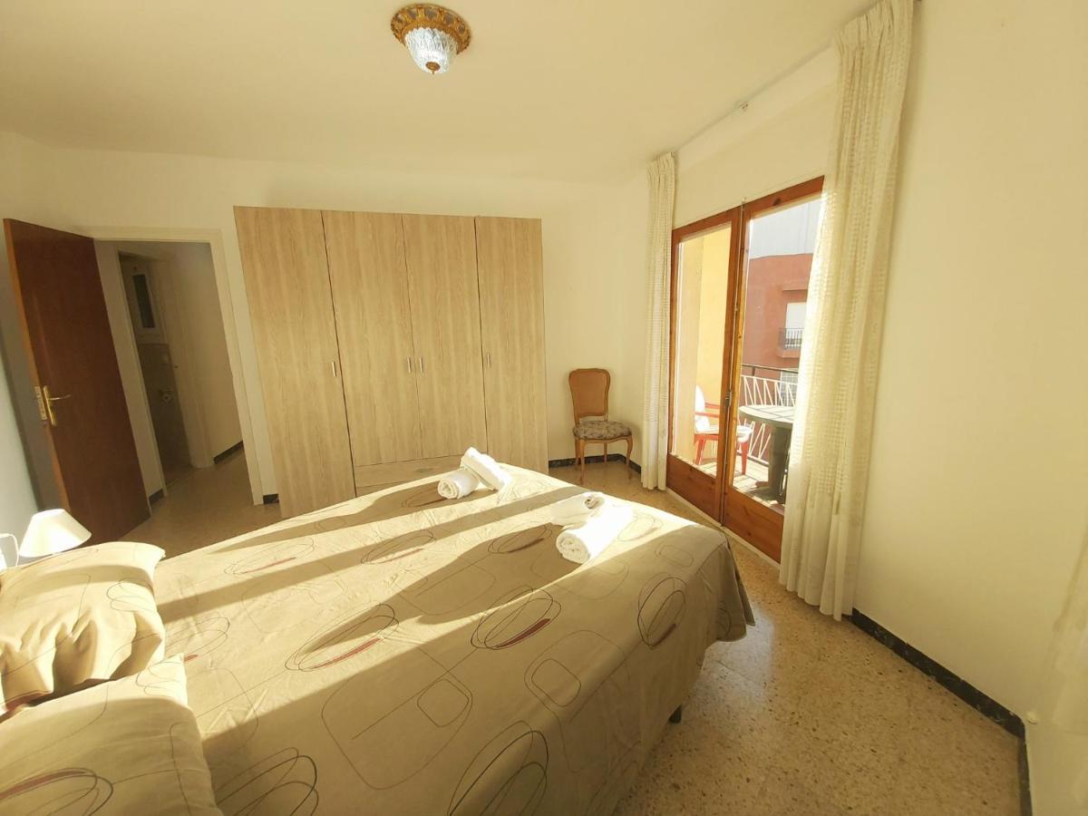Diana Apartamento Con Terraza Muy Cerca Del Mar 피네다데마르 외부 사진